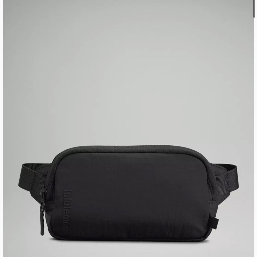 Lululemon Athletica Mini Belt Bag